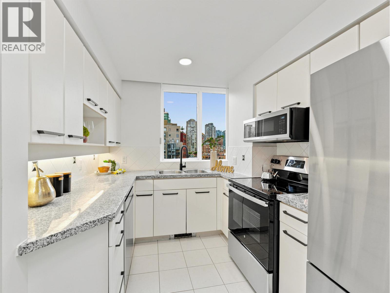 2 Bed, 2 Bath House for Sale in Vancouver – 18C 139 DRAKE STREET, Vancouver – MLS# R3150287 - Image 19