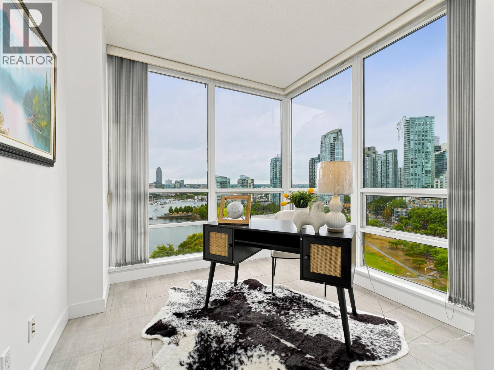 2 Bed, 2 Bath House for Sale in Vancouver – 18C 139 DRAKE STREET, Vancouver – MLS# R3150287 - Image 15