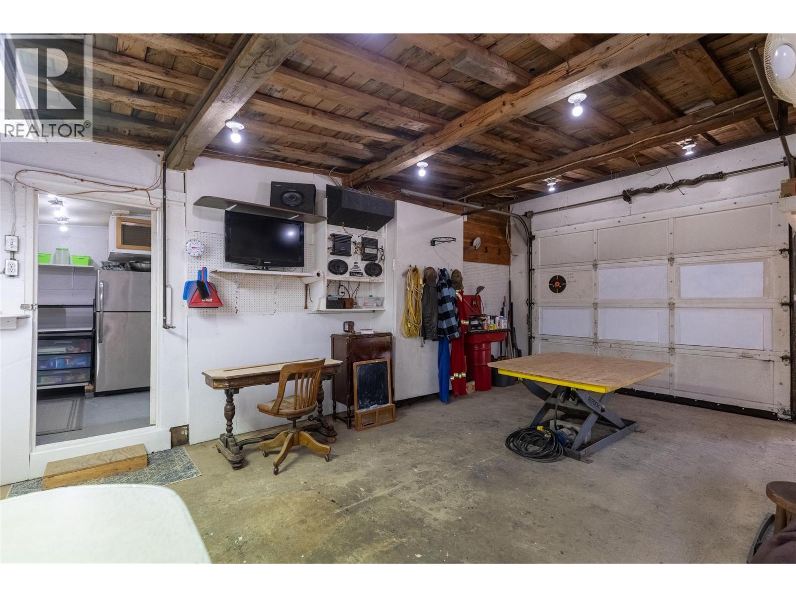 8201 Rock Creek Road - 76