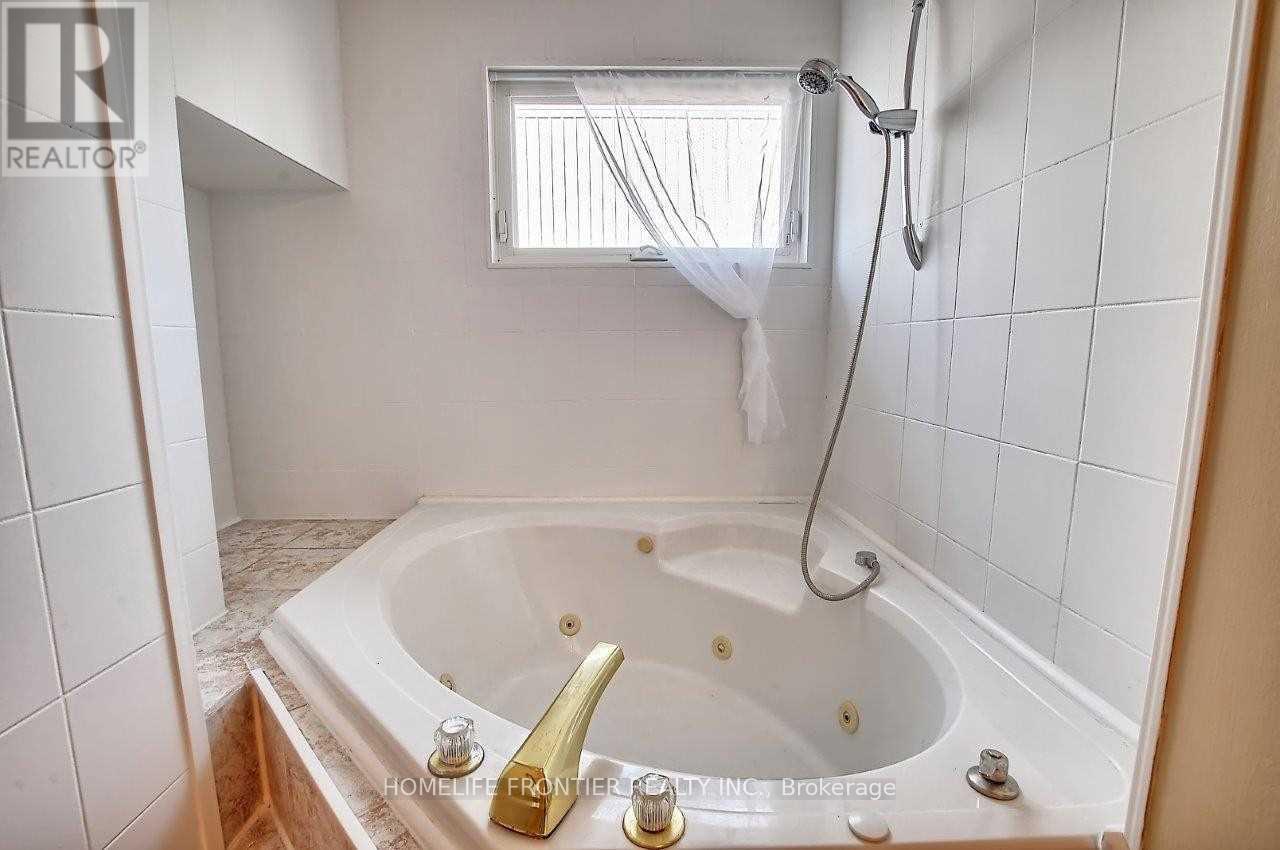44 RUTLEDGE AVENUE - 14