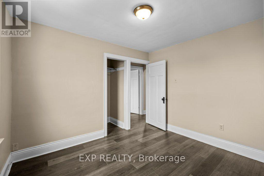 54 FREDERICK AVENUE - 15