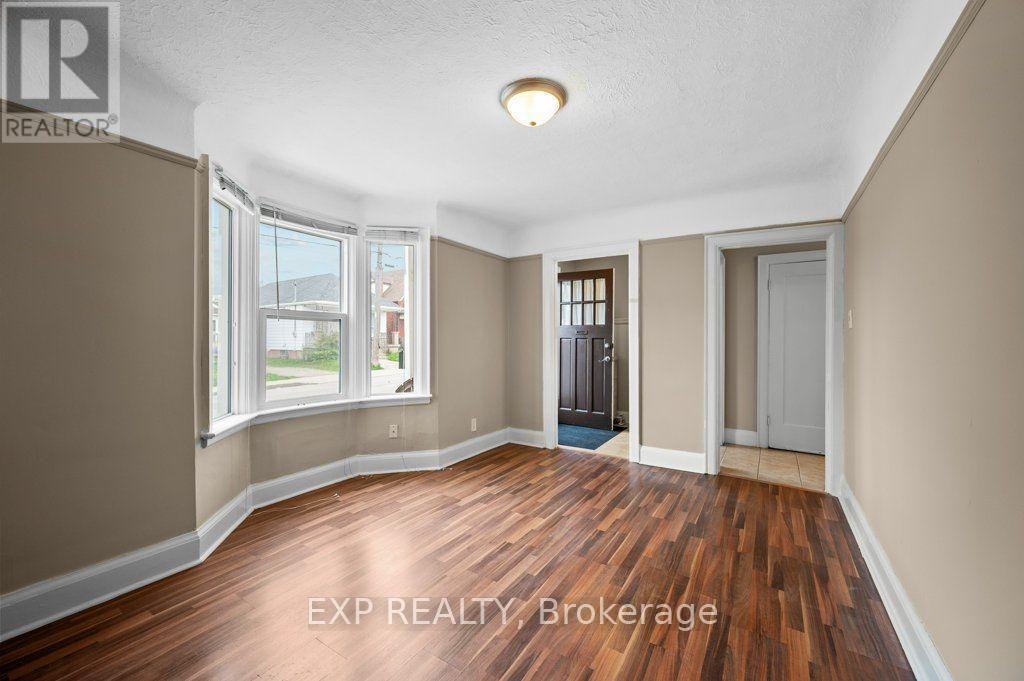 54 FREDERICK AVENUE - 18