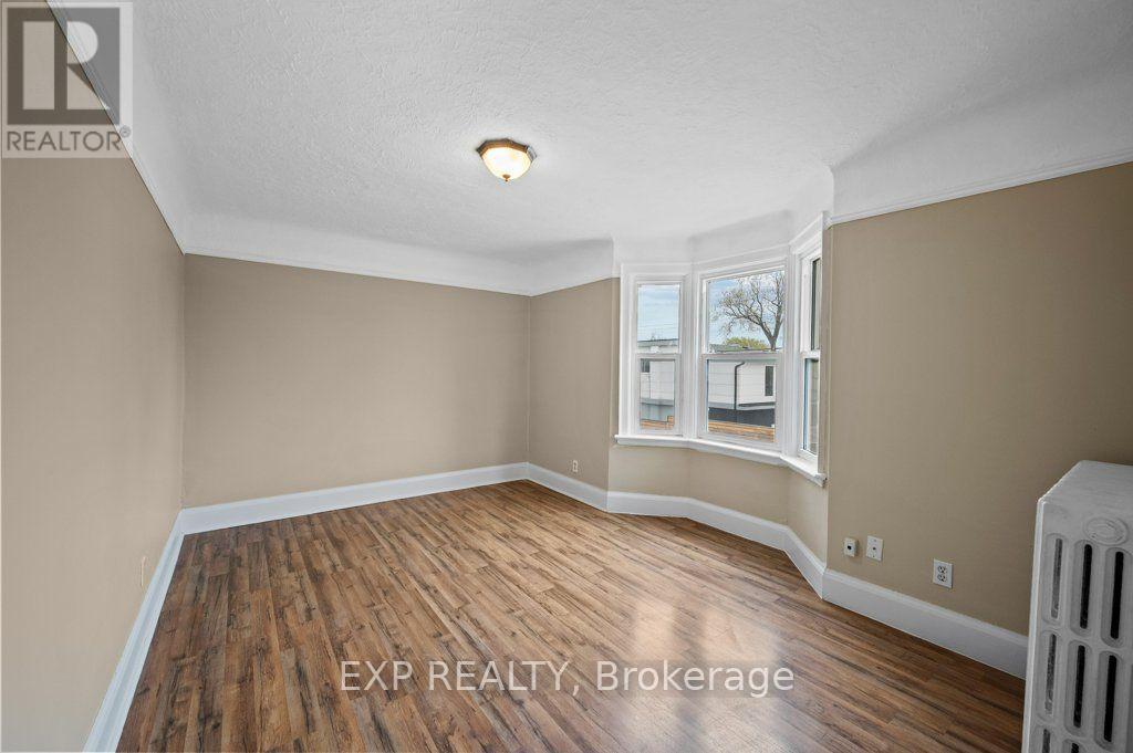 54 FREDERICK AVENUE - 23