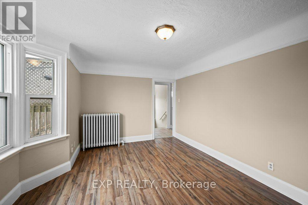 54 FREDERICK AVENUE - 24