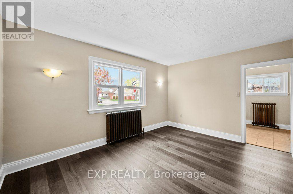 54 FREDERICK AVENUE - 4
