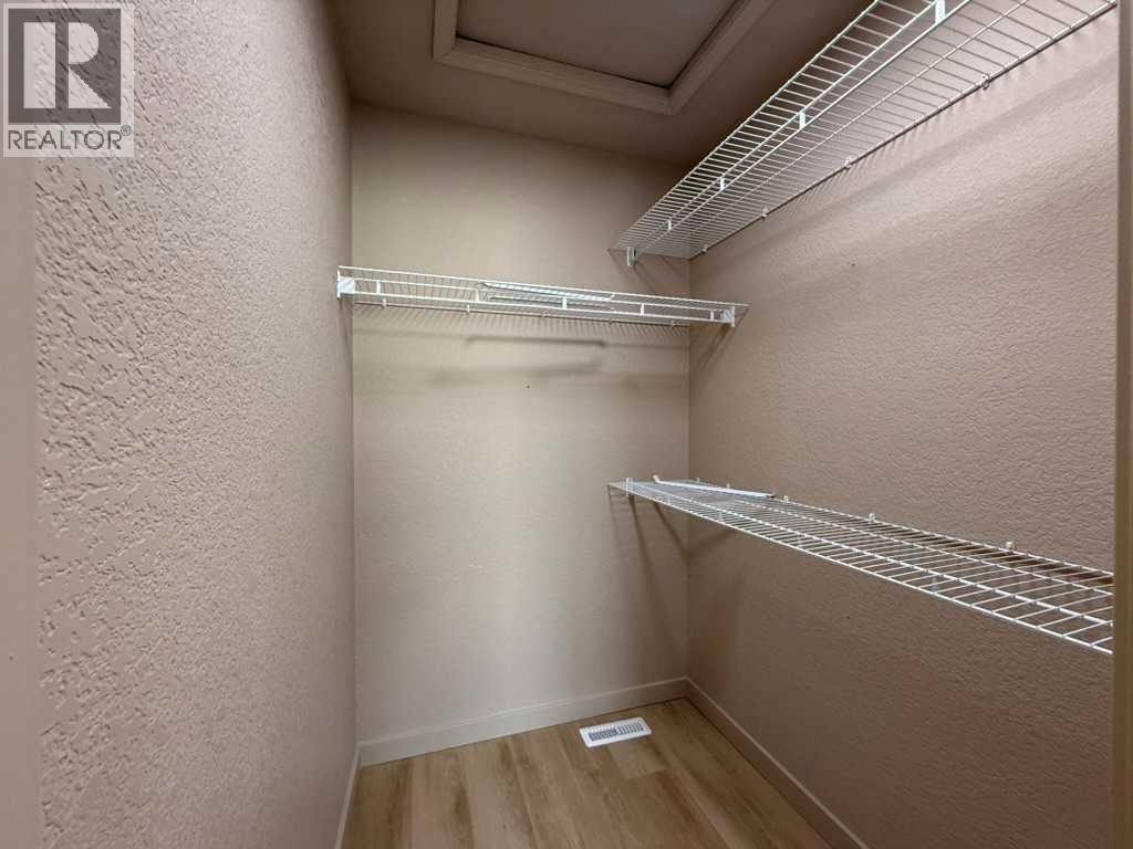 10022 96 Avenue - 10
