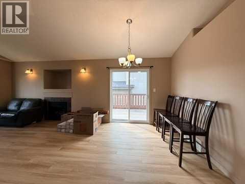 10022 96 Avenue - 5