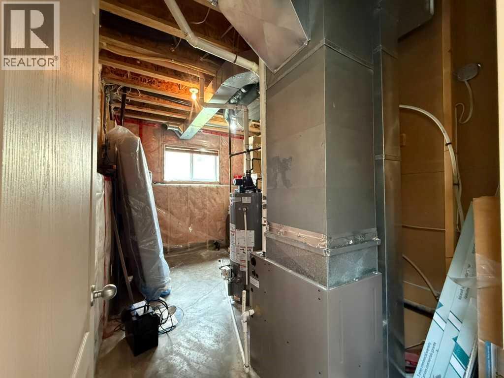 10022 96 Avenue - 24