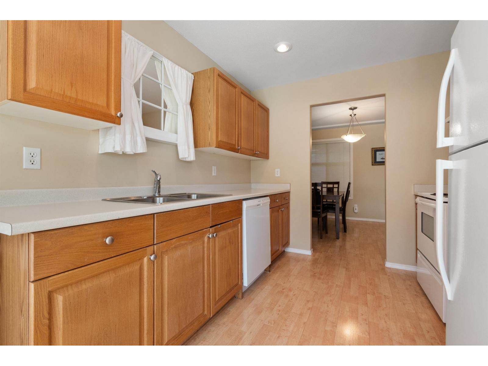 180 6450 VEDDER ROAD, Sardis South, Chilliwack