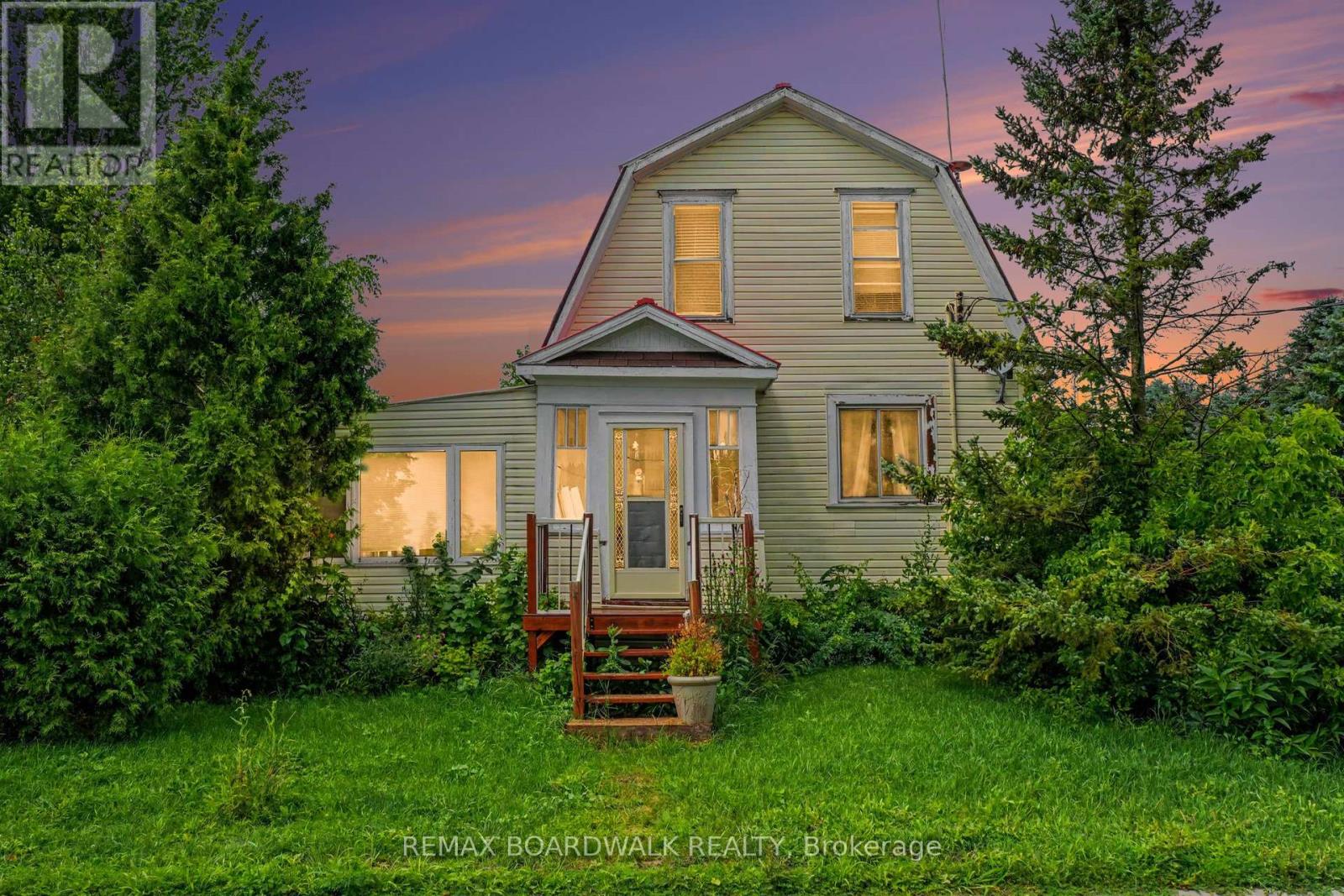 11049 GILMOUR ROAD - 1