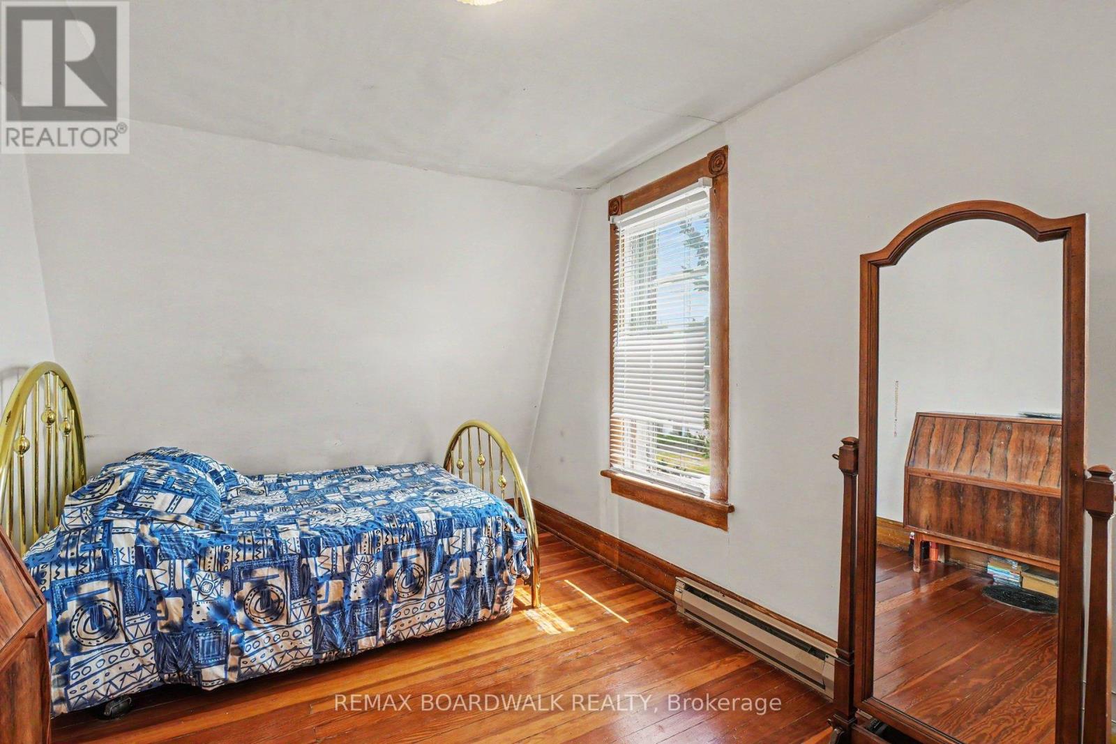 11049 GILMOUR ROAD - 19