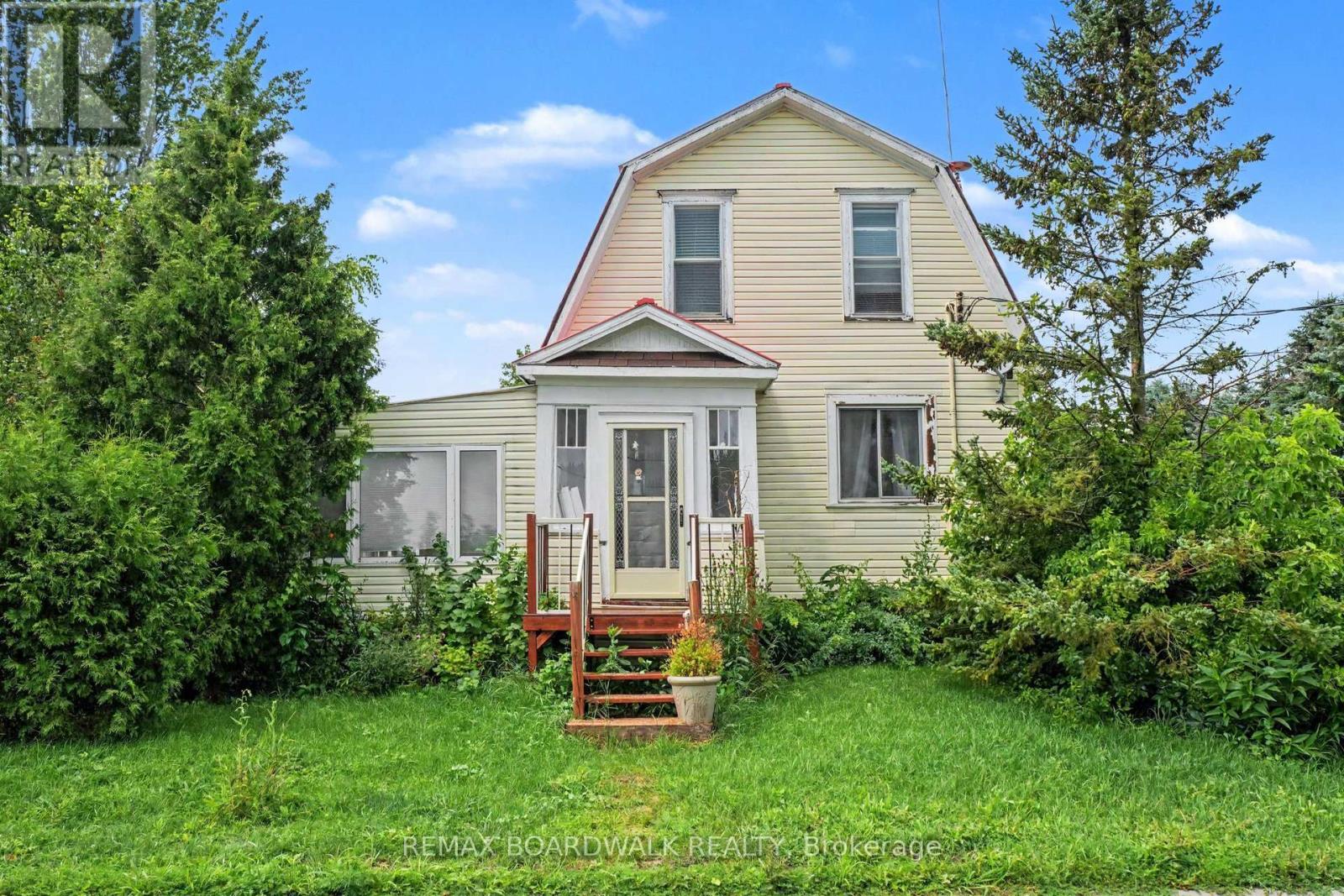 11049 GILMOUR ROAD - 2