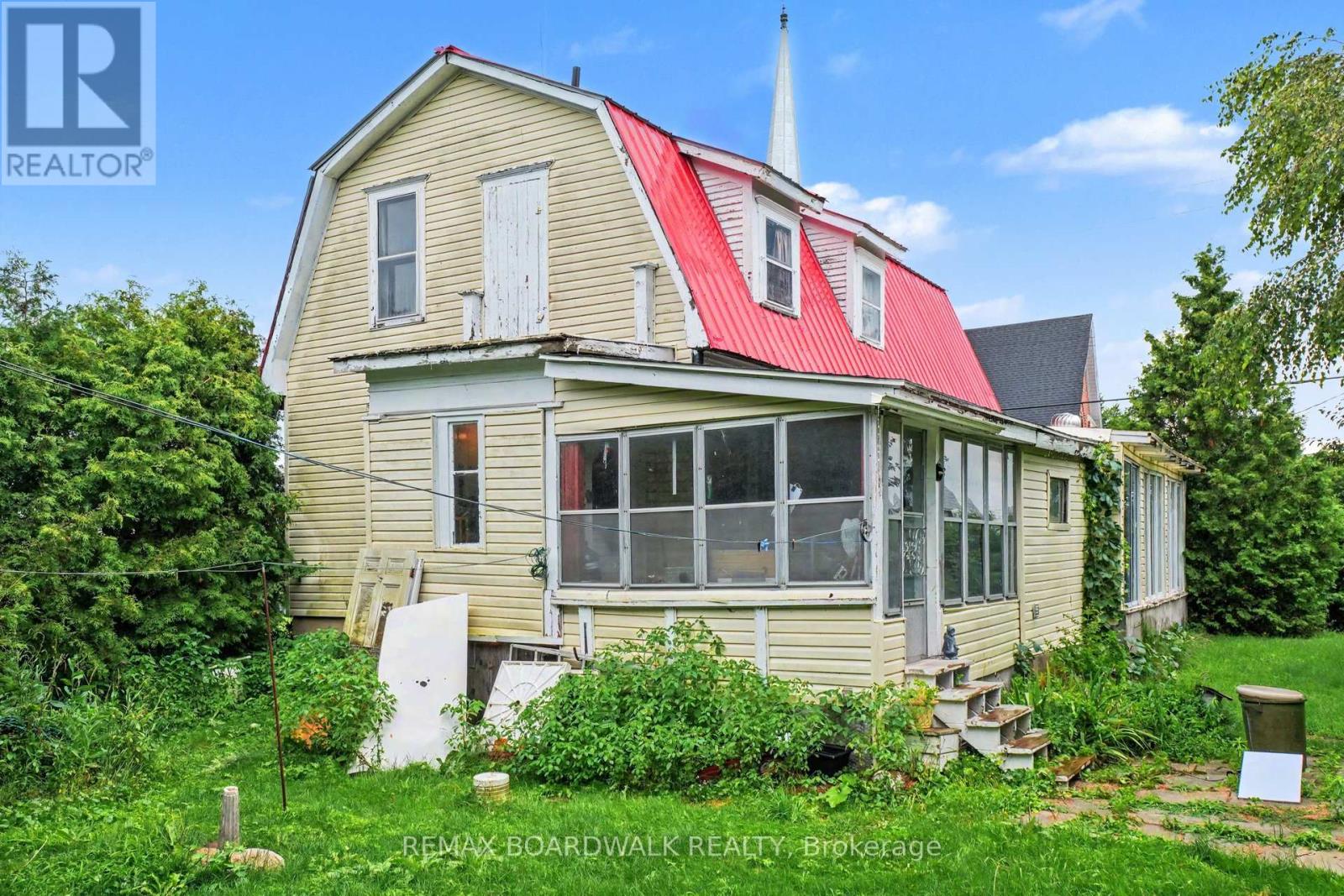 11049 GILMOUR ROAD - 4