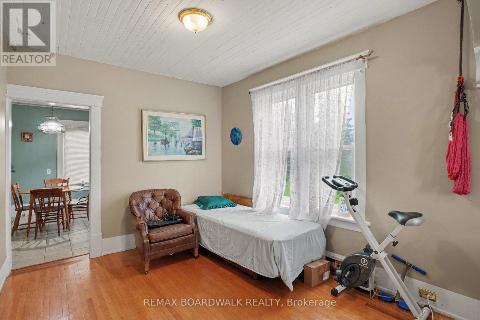 11049 GILMOUR ROAD - 8