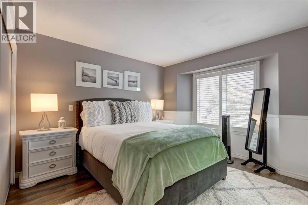158 Somerset Close SW - 12