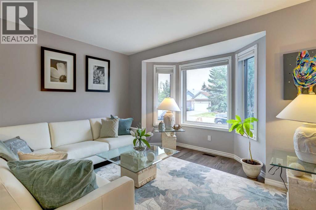 158 Somerset Close SW - 2