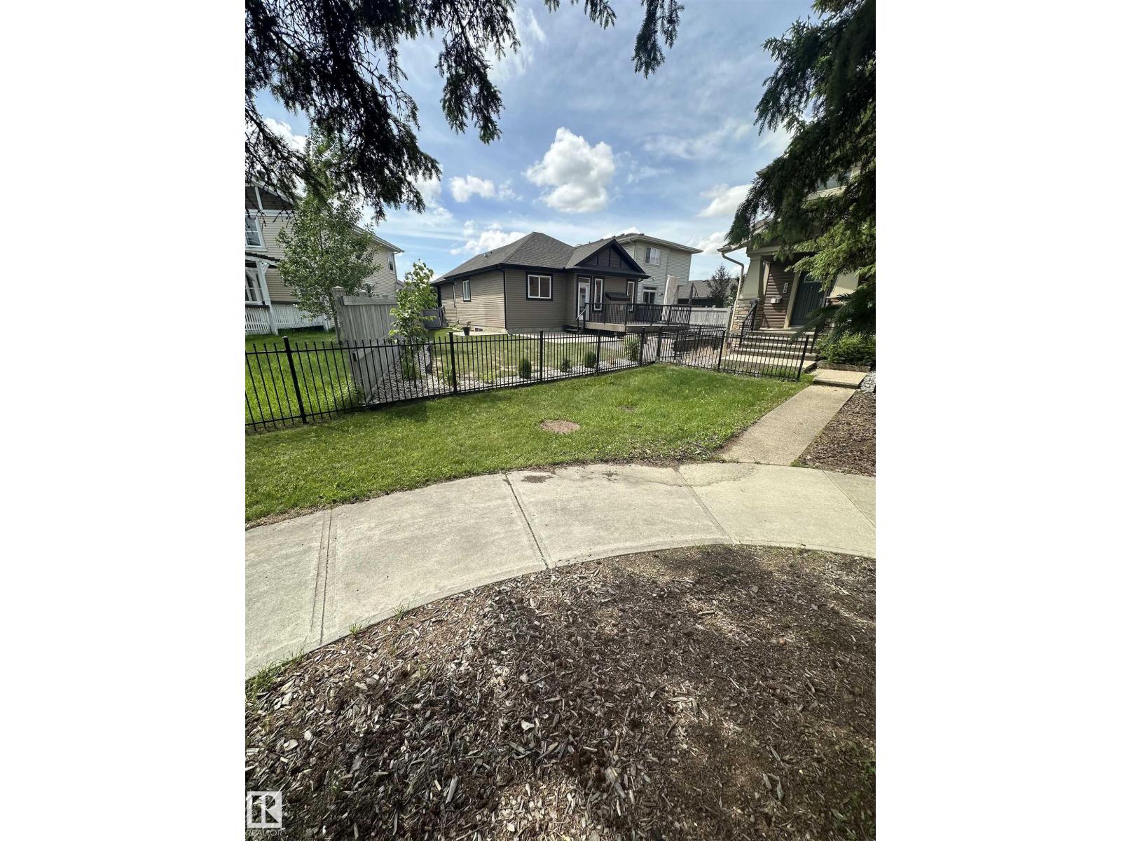629 ORTONA Way NW - Photo 34