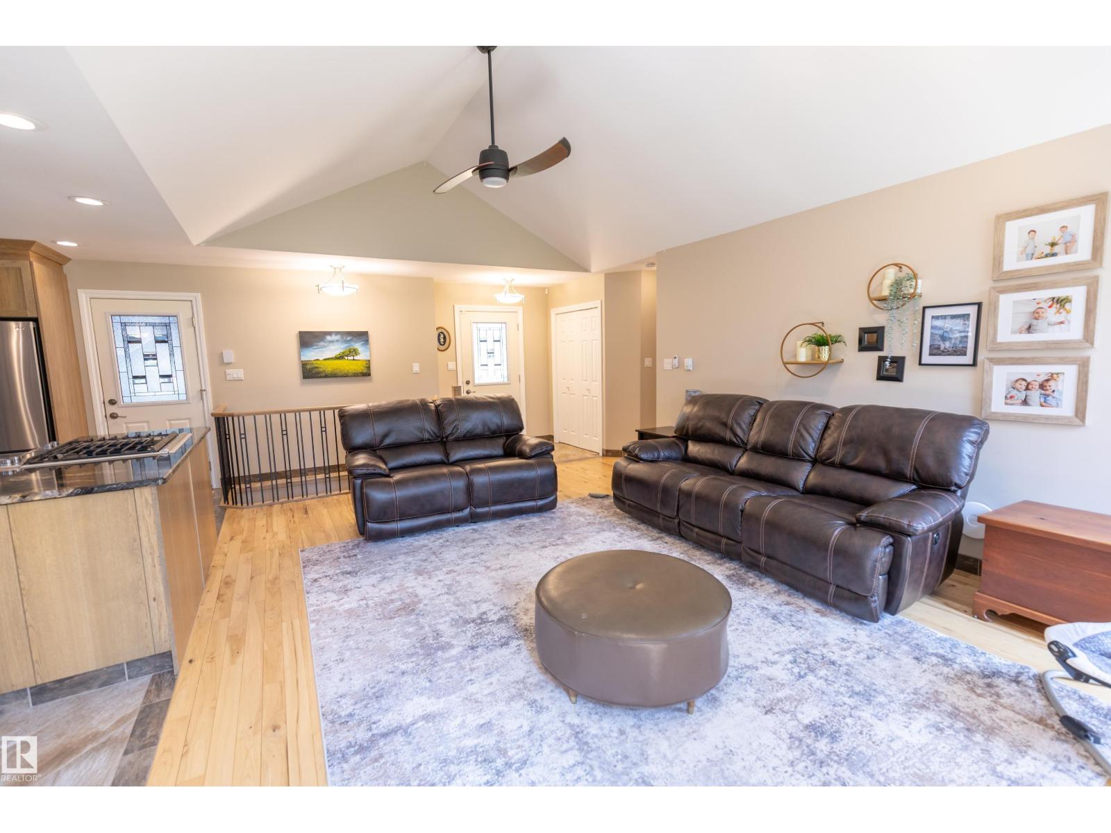 25 53051 RGE ROAD 211 - 10