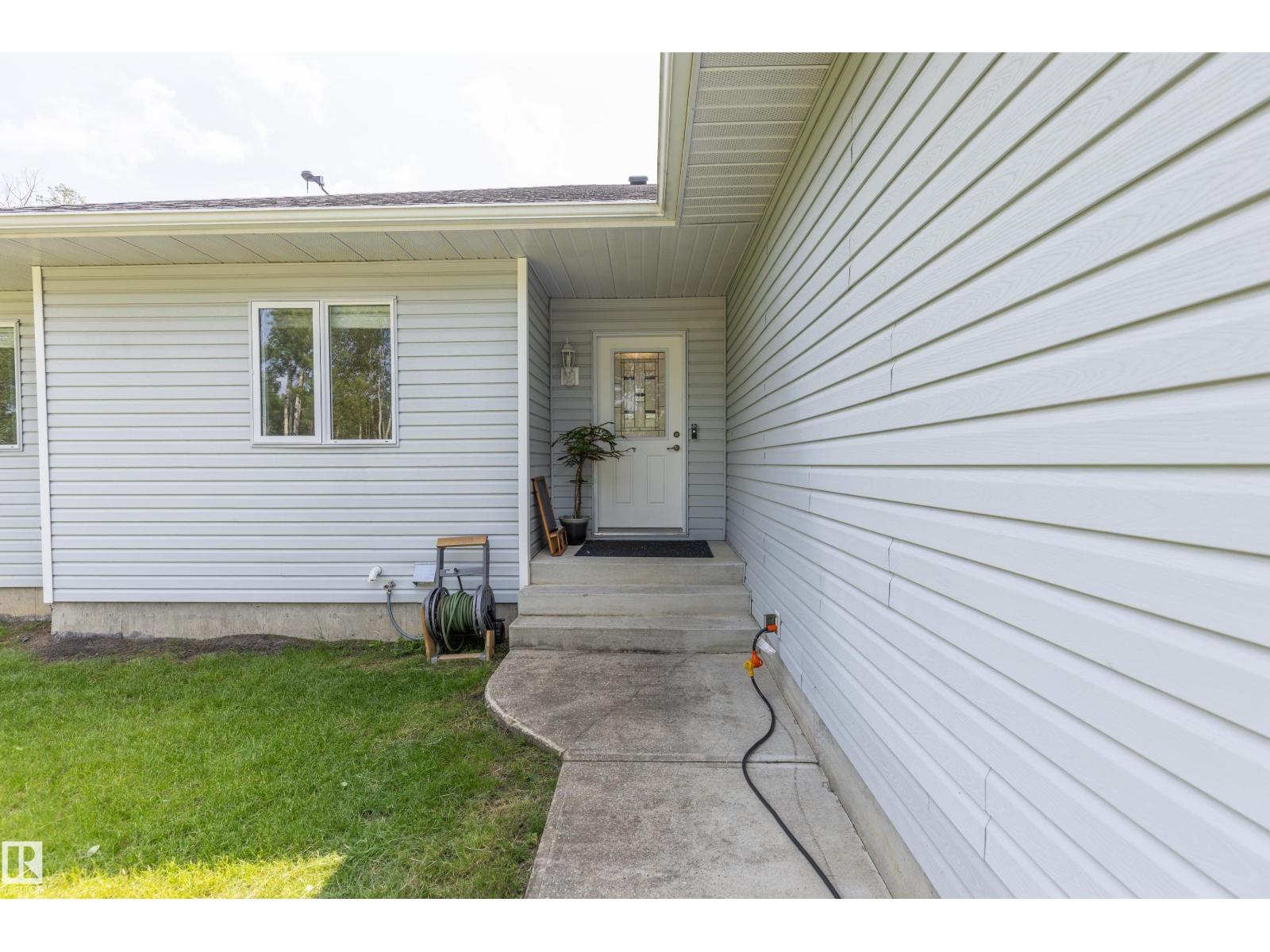 25 53051 RGE ROAD 211 - 5
