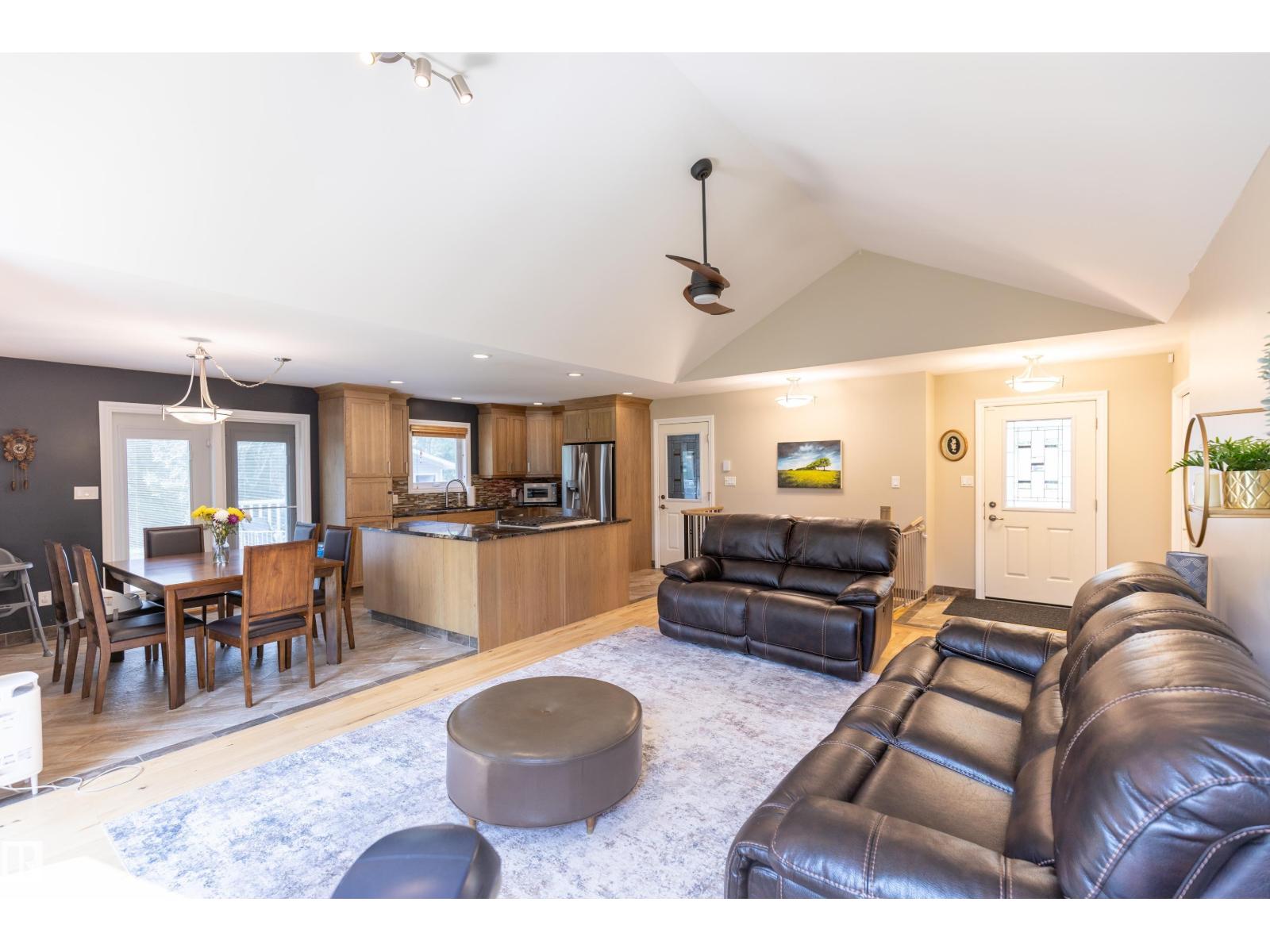 25 53051 RGE ROAD 211 - 9