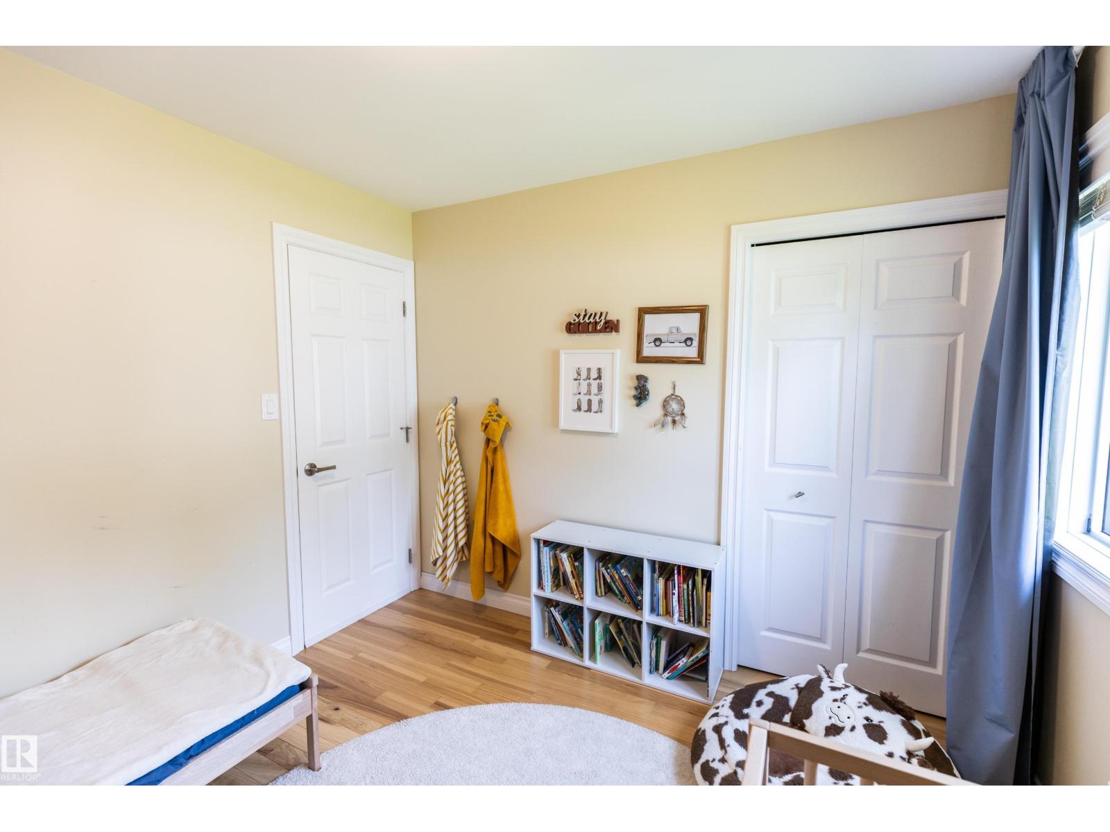 25 53051 RGE ROAD 211 - 23
