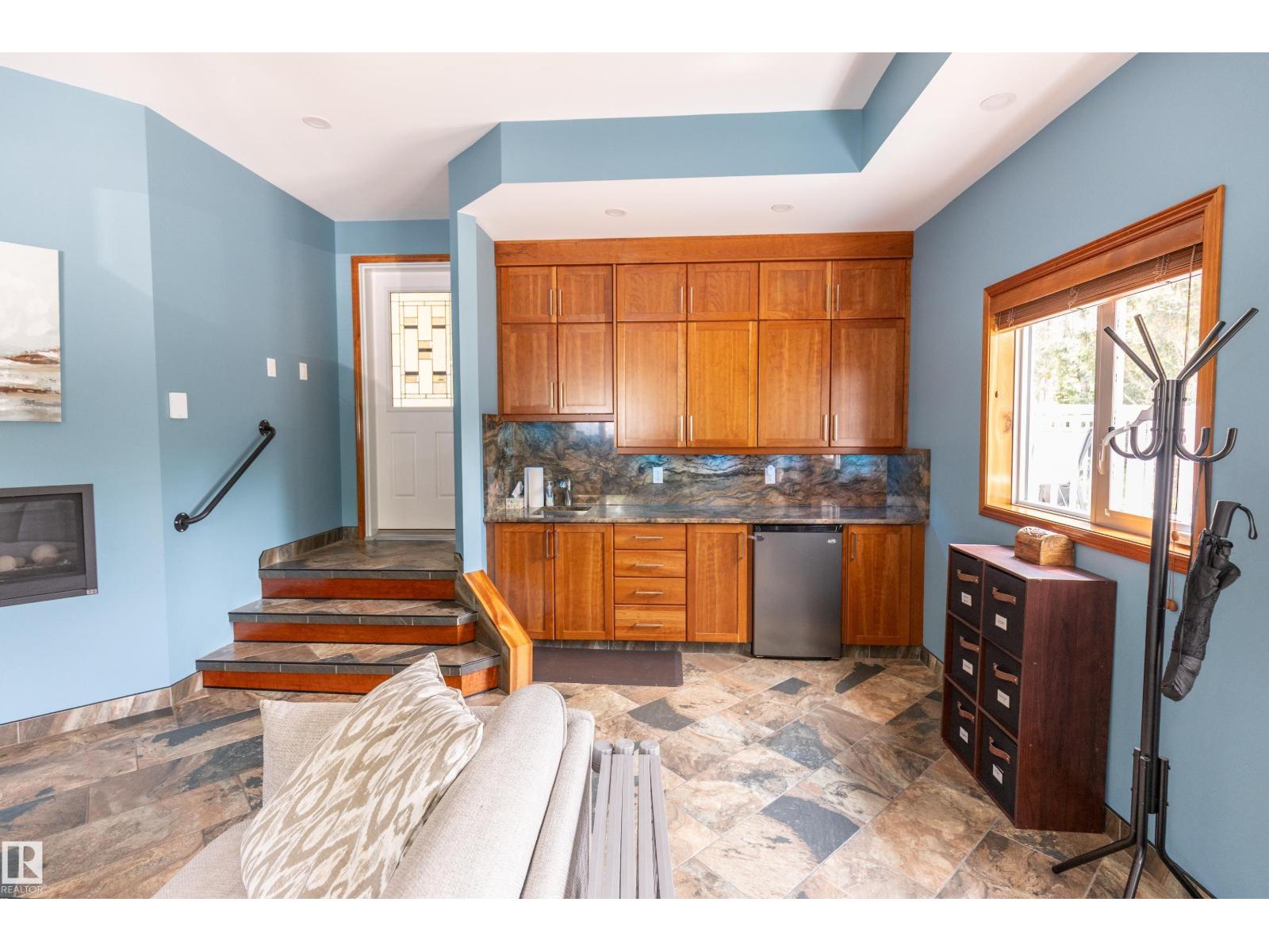 25 53051 RGE ROAD 211 - 36