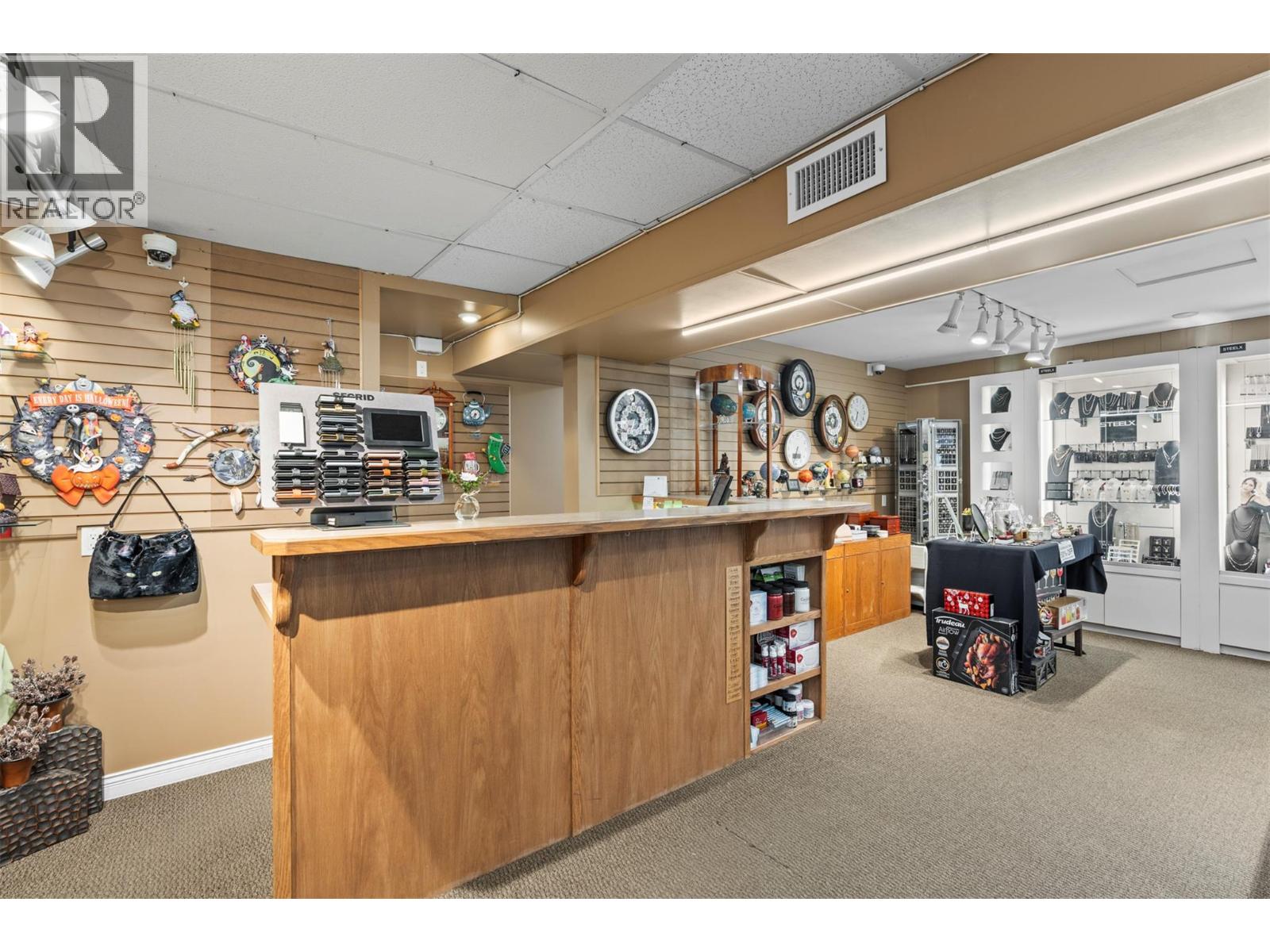  608 Cliff Avenue, Enderby