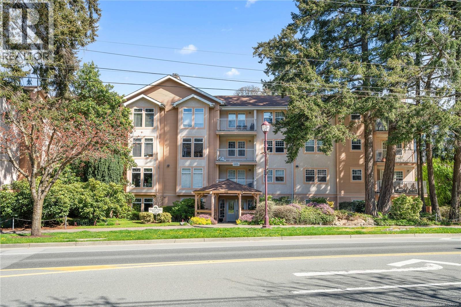 #105 606 Goldstream Ave - 1