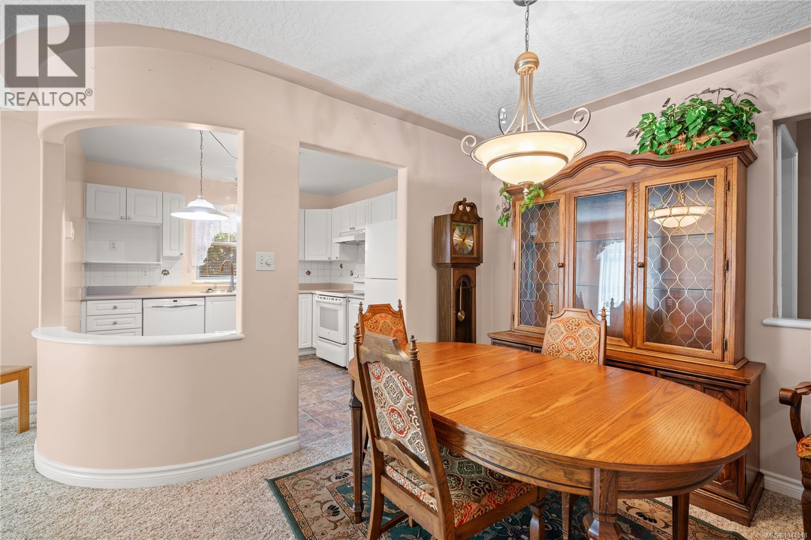 #105 606 Goldstream Ave - Image 10