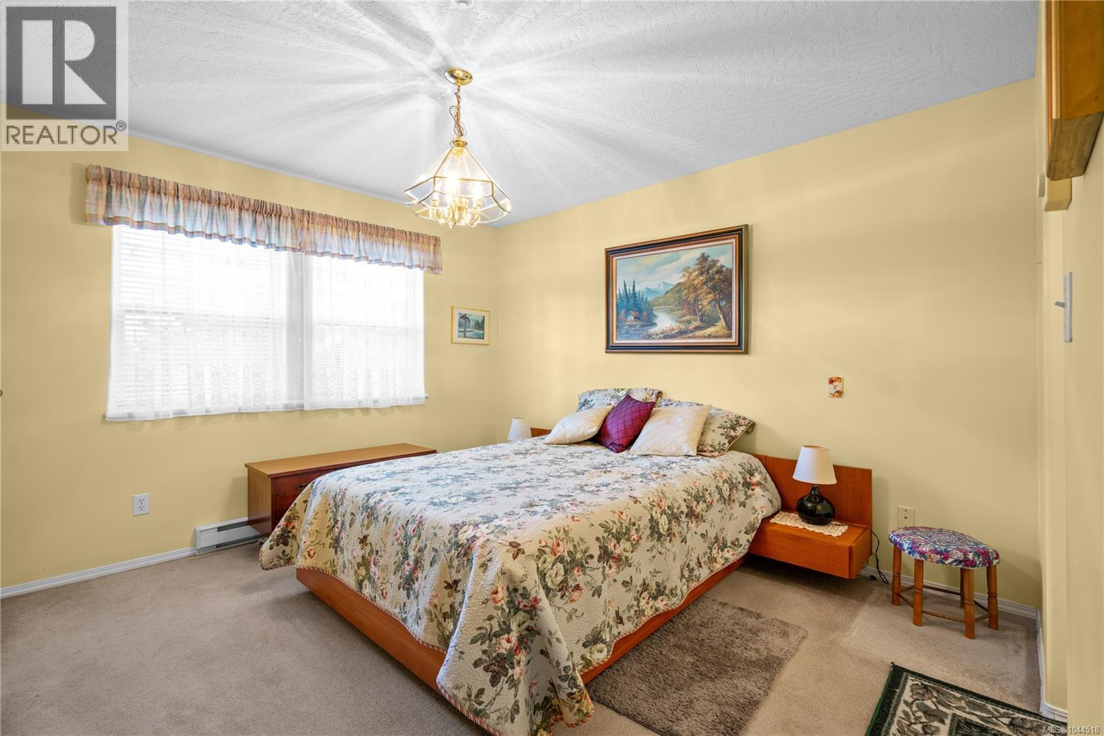#105 606 Goldstream Ave - 17