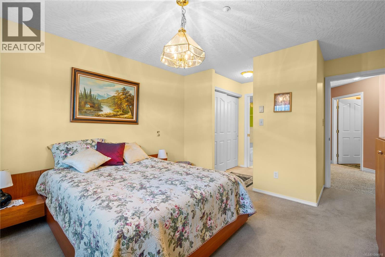 #105 606 Goldstream Ave - 18
