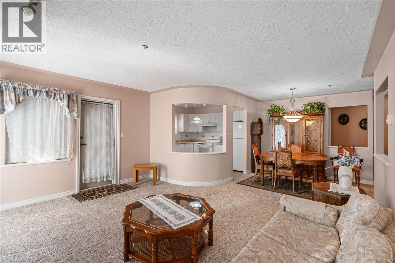 #105 606 Goldstream Ave - 8