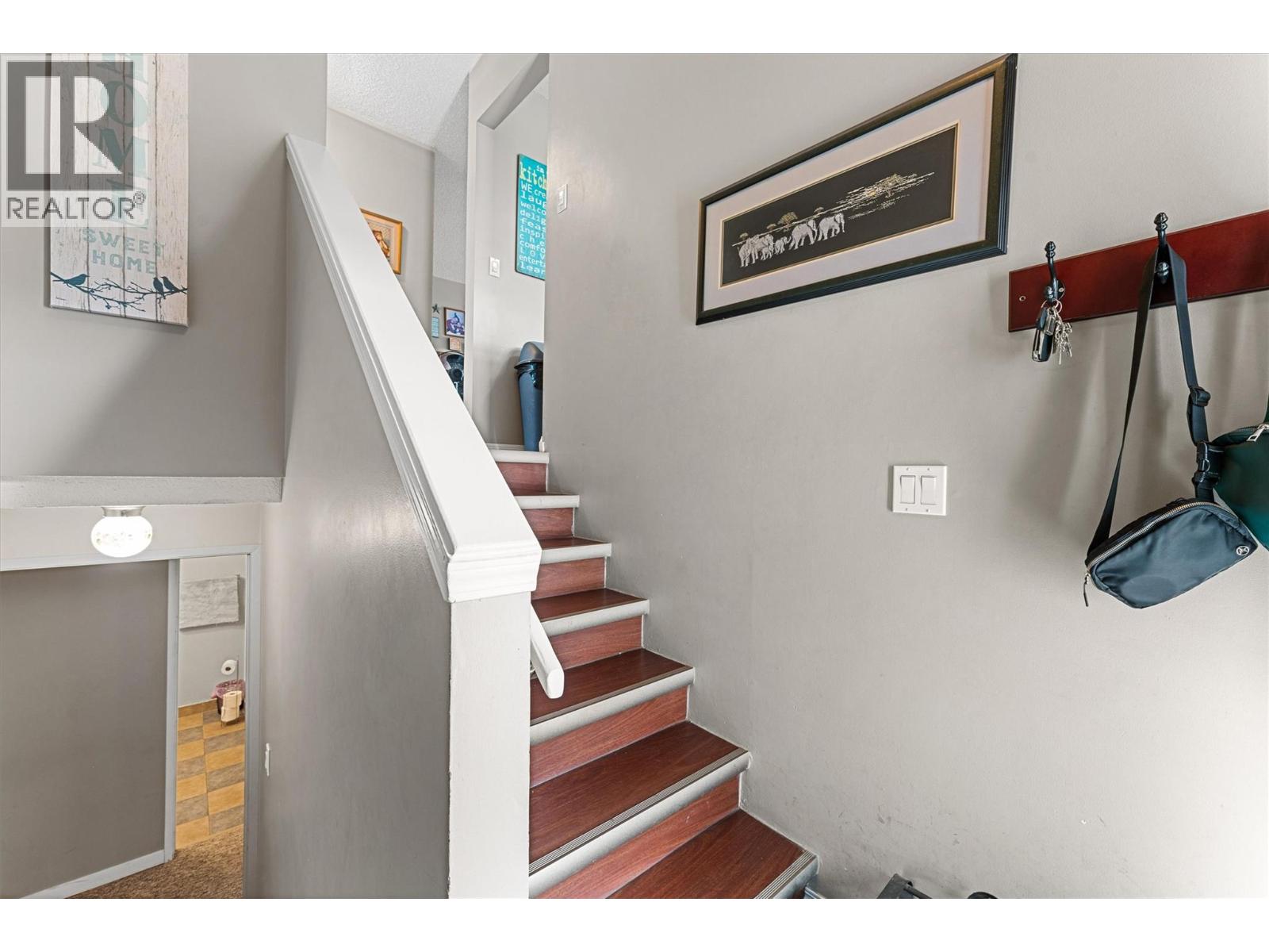 600 - 602 Rutland Road S - 27