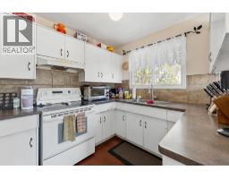 Primary Bedroom - 600 - 602 Rutland Road S, Kelowna, BC V1X3A3 Photo 9
