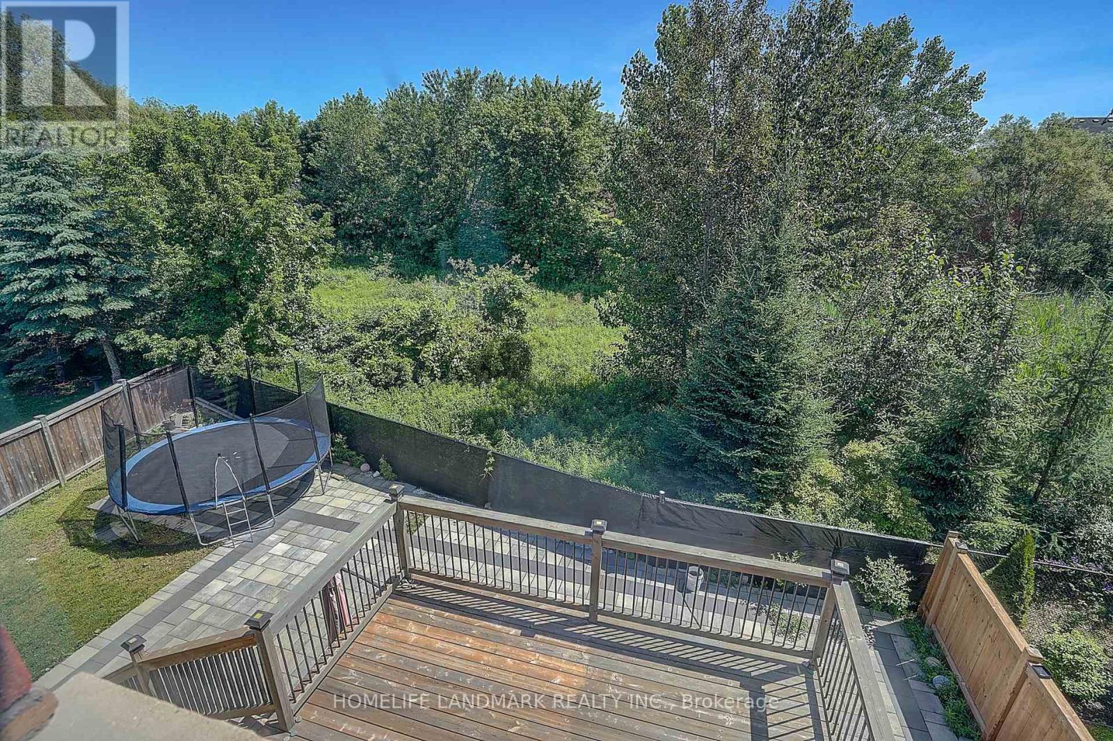 28 HUNWICKS CRESCENT - 36