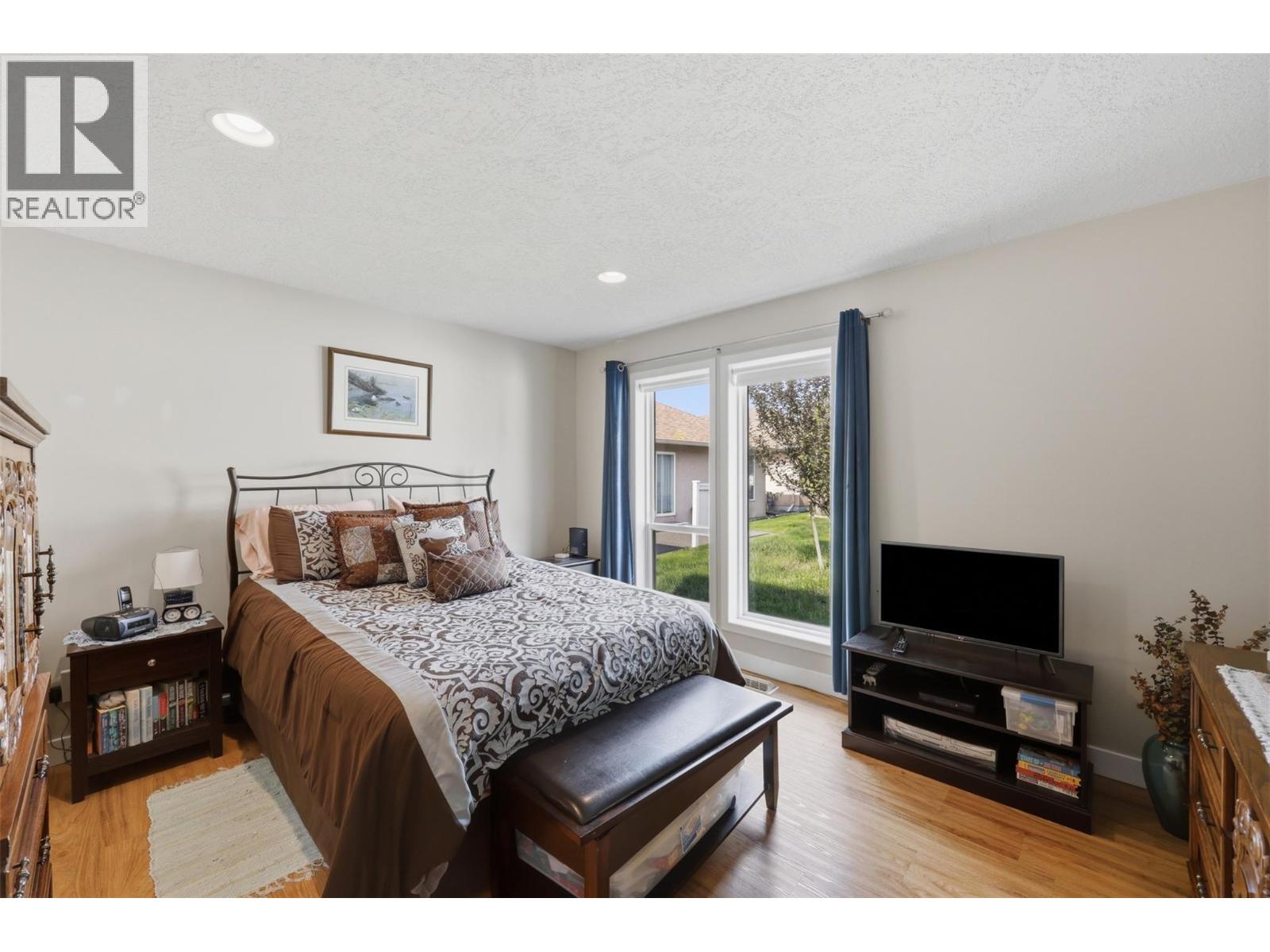 #25 1901 Maxwell Avenue - 19