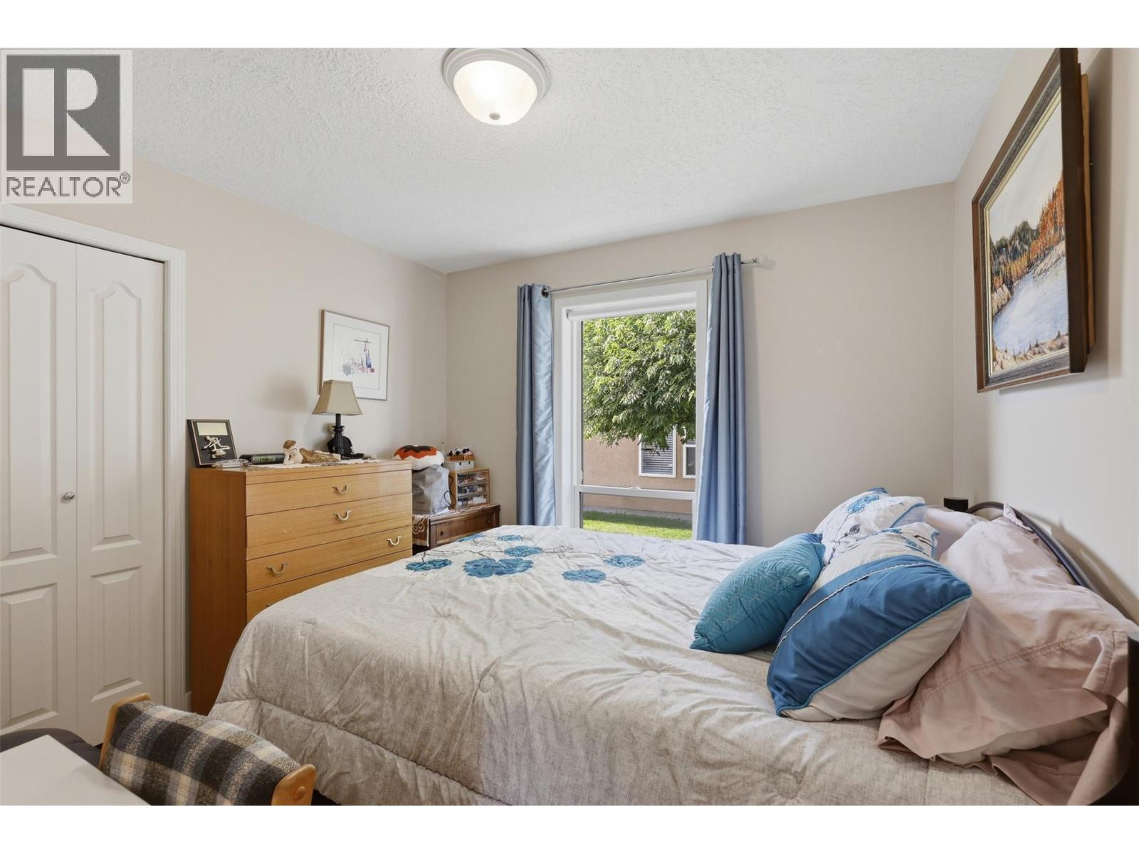 #25 1901 Maxwell Avenue - 26