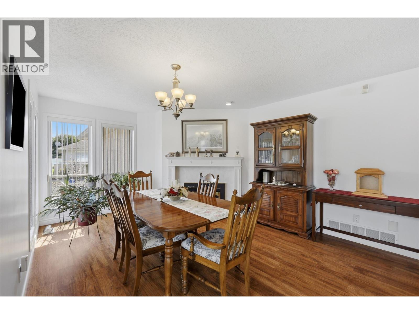 #25 1901 Maxwell Avenue - 8