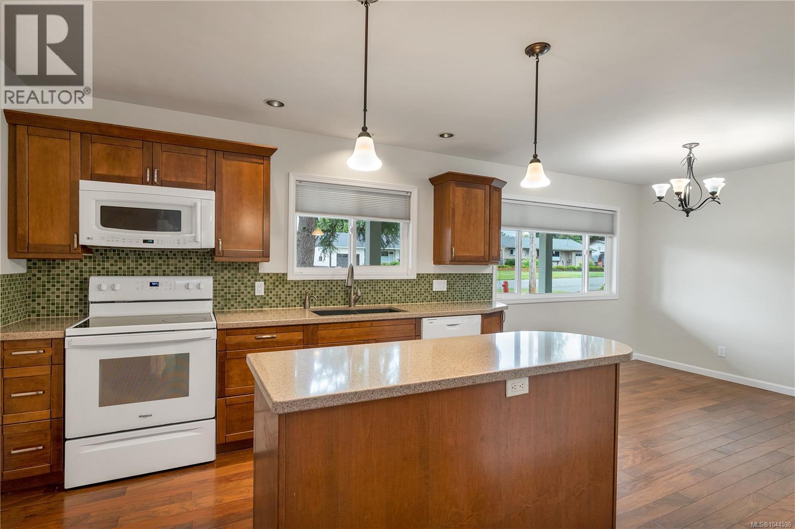 66 Oregon Rd - 10