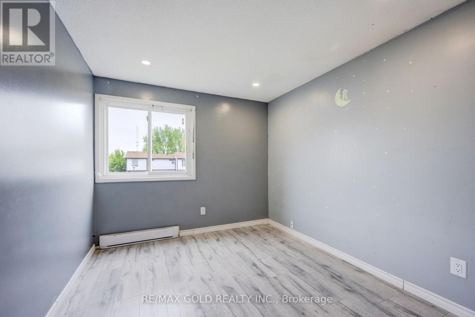 9 HAVENBROOK COURT - 12