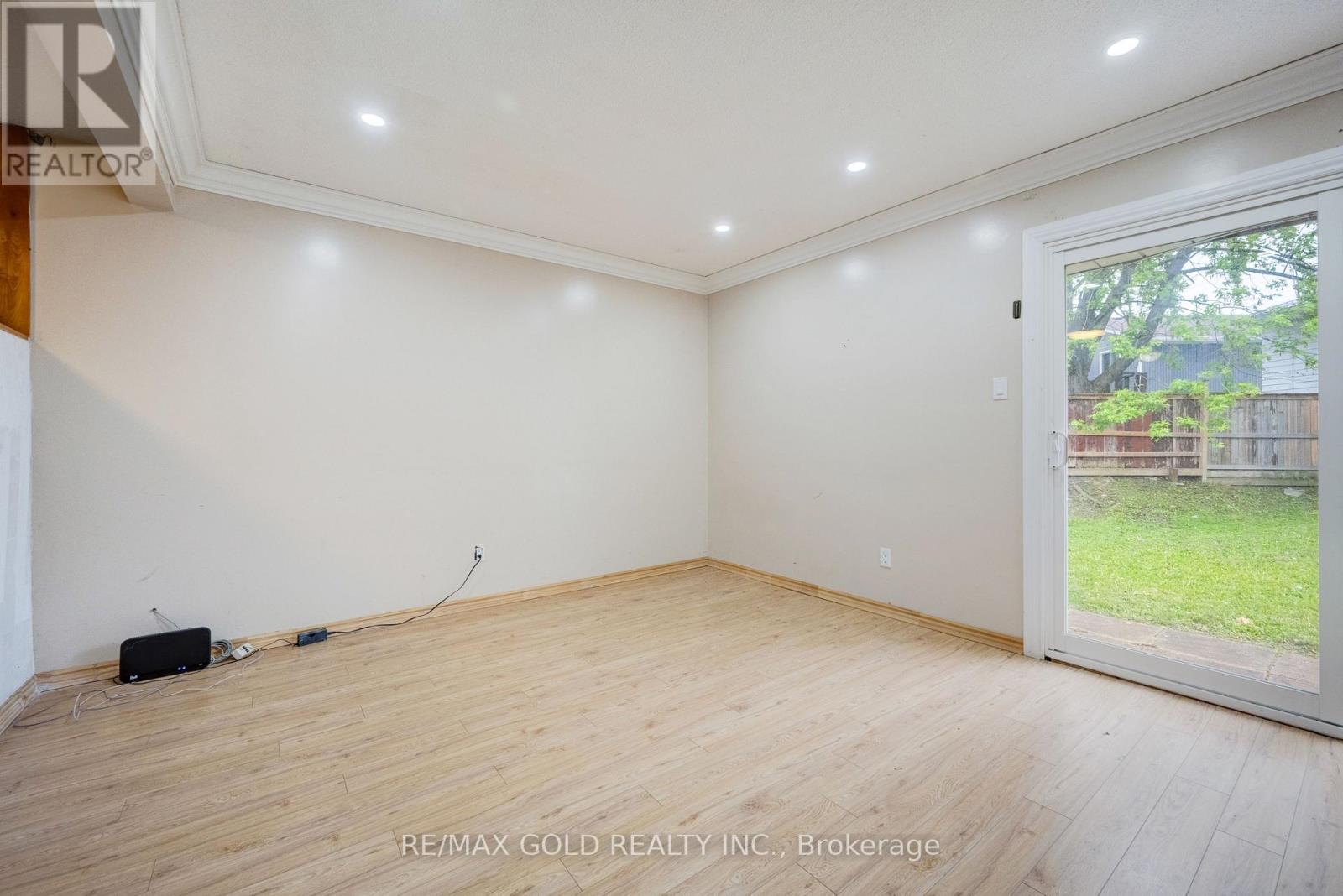 9 HAVENBROOK COURT - 17