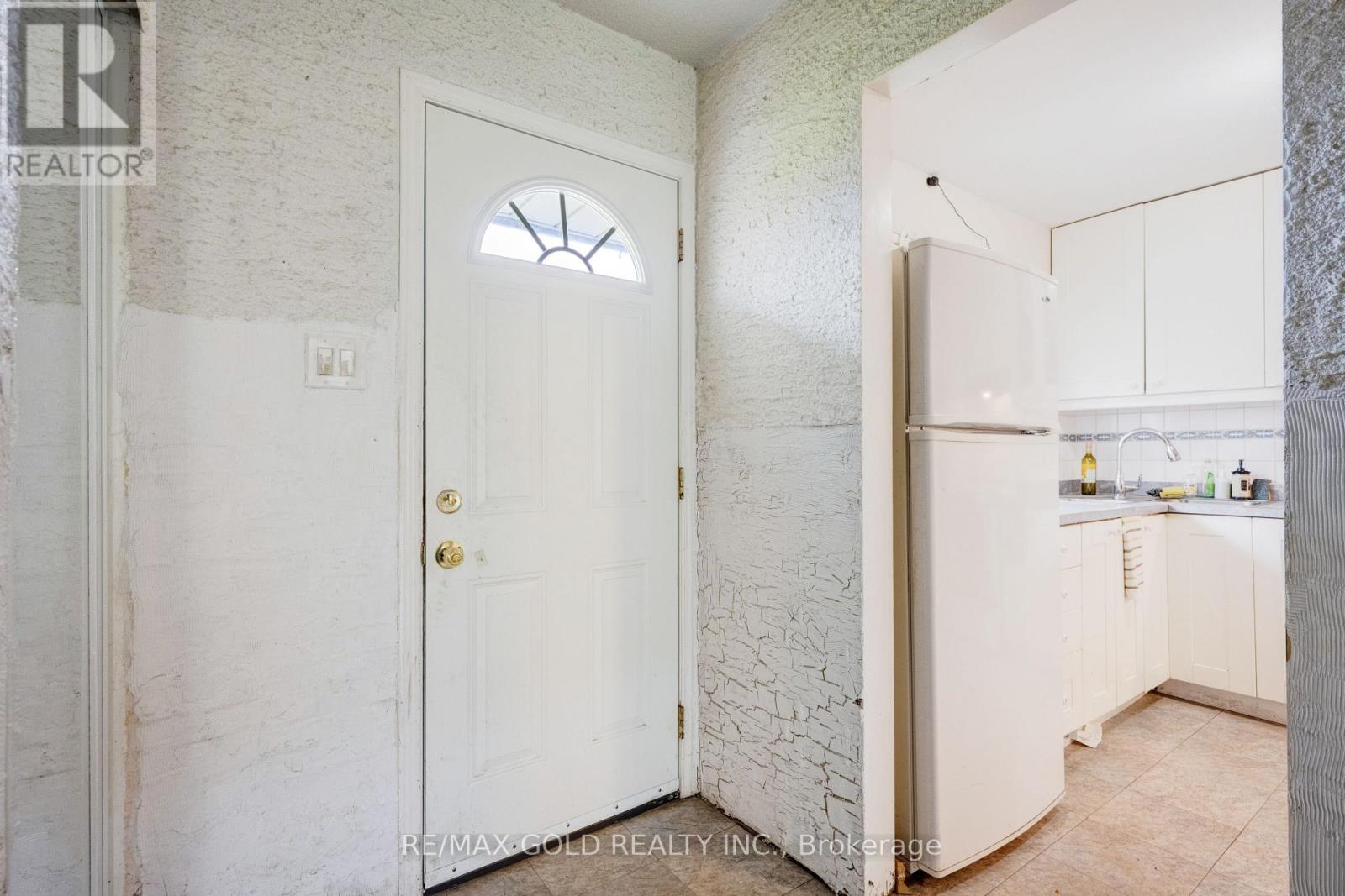 9 HAVENBROOK COURT - 3