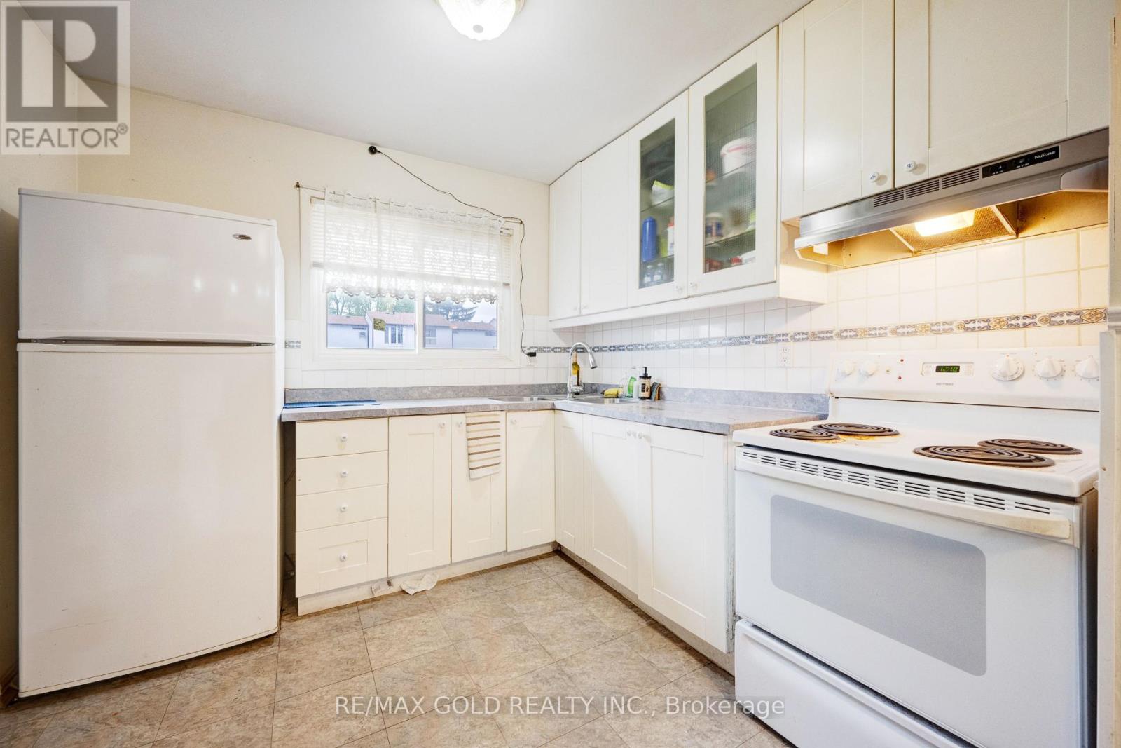 9 HAVENBROOK COURT - 5