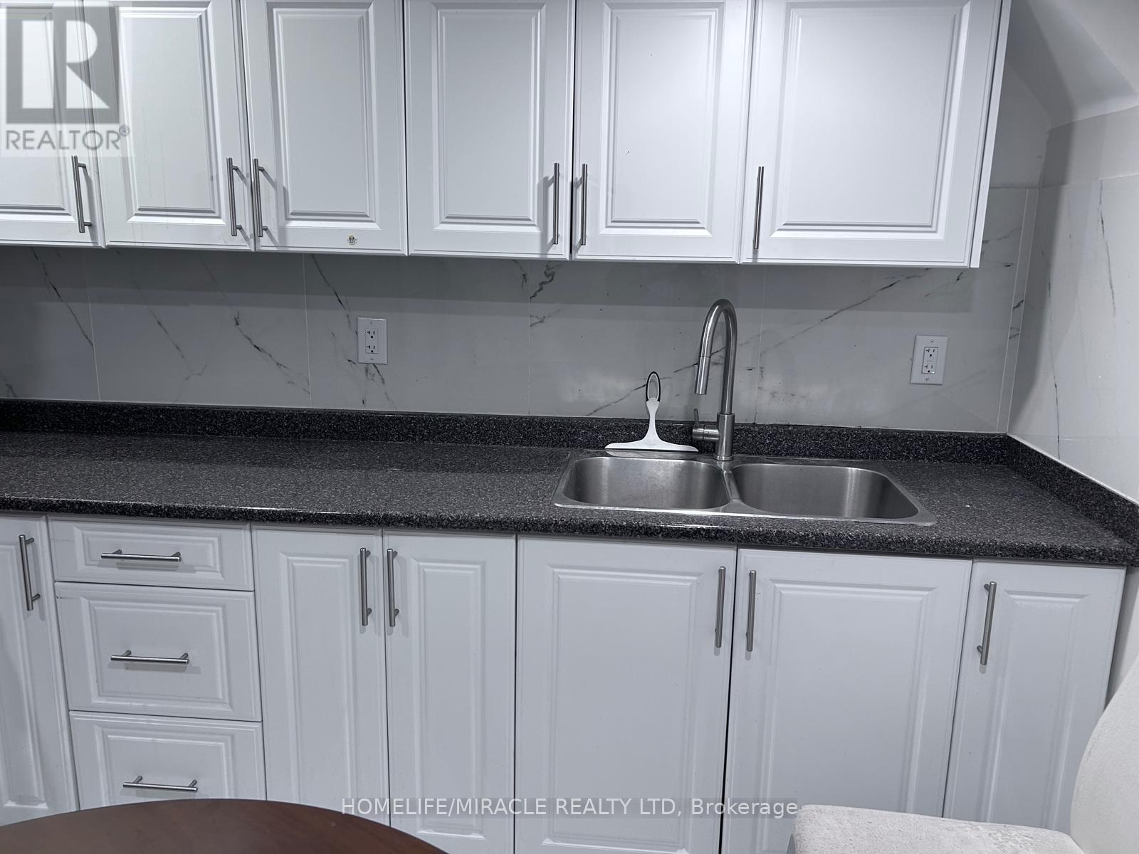 21 DONLAMONT CIRCLE - 21
