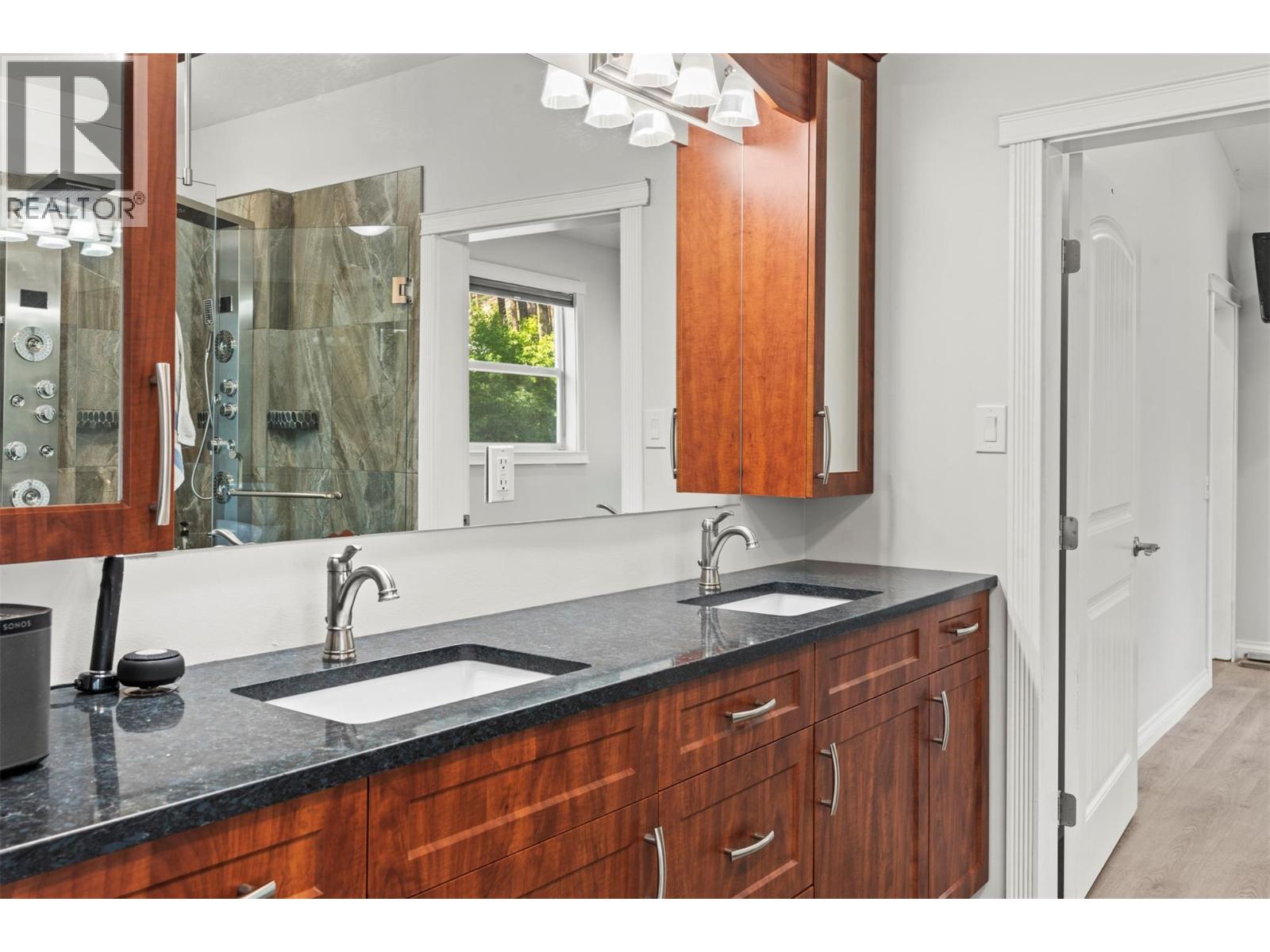 70 Lester Road - 25