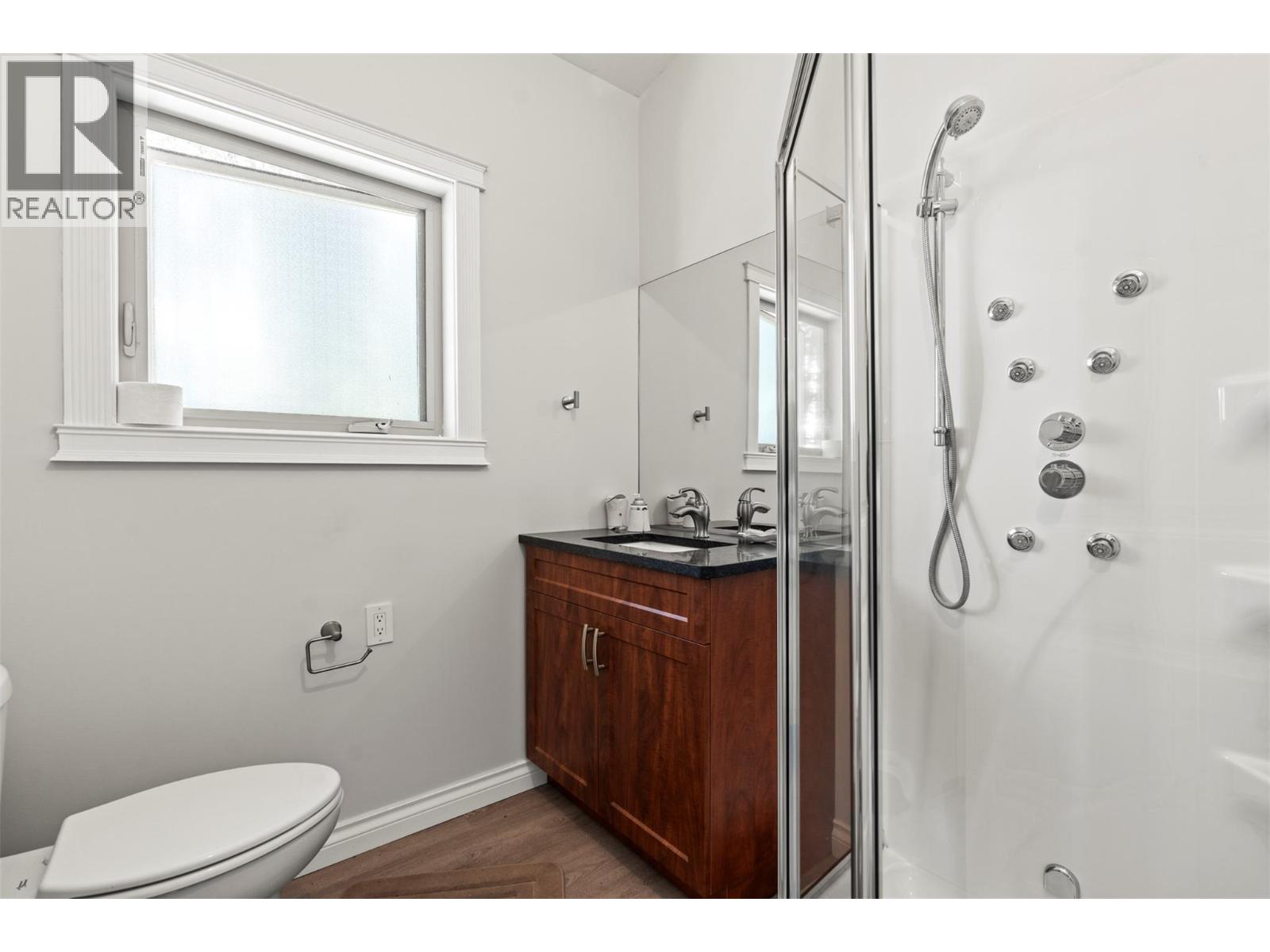 70 Lester Road - 28