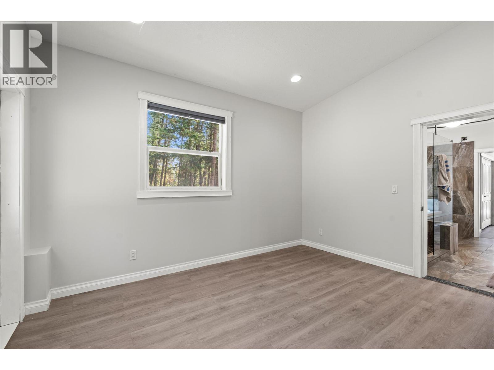 70 Lester Road - 29