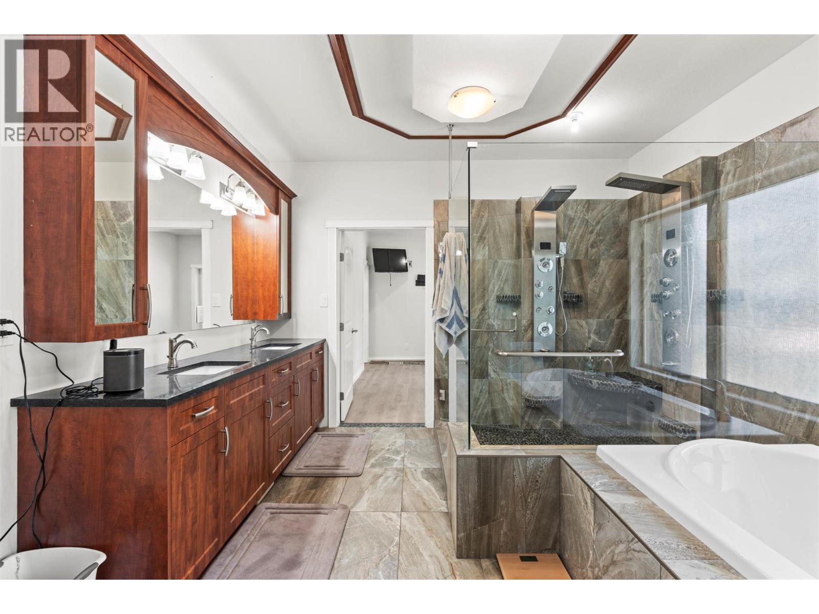 70 Lester Road - 24