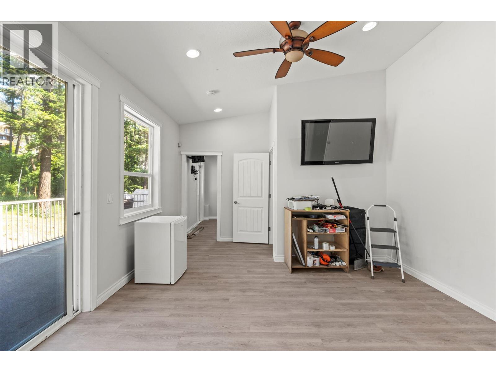 70 Lester Road - 9