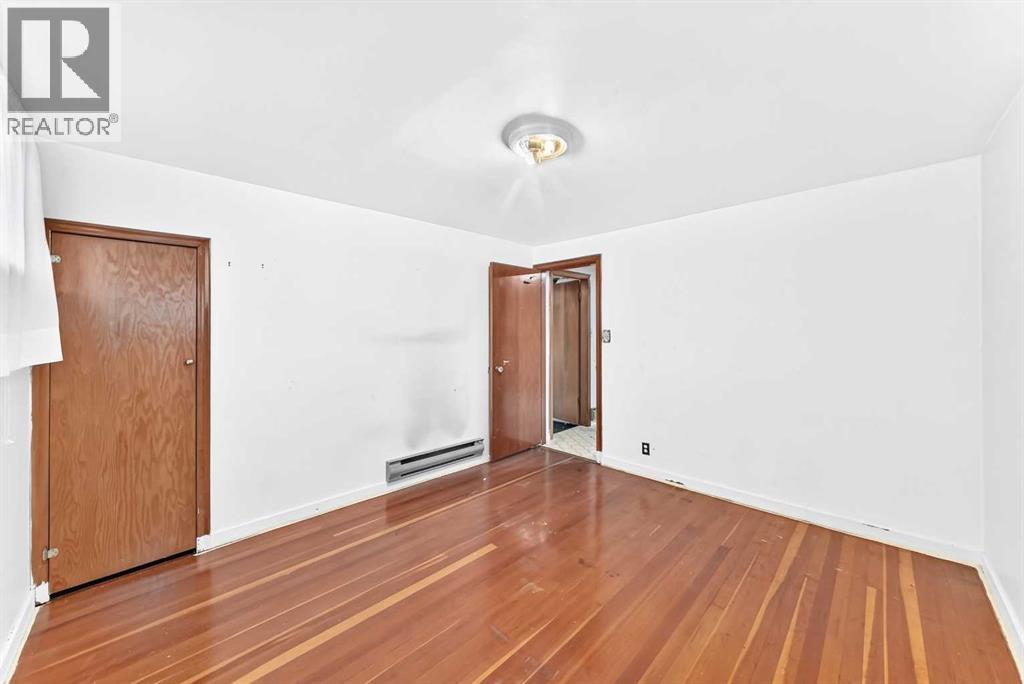 1703 32 Street SW - 35